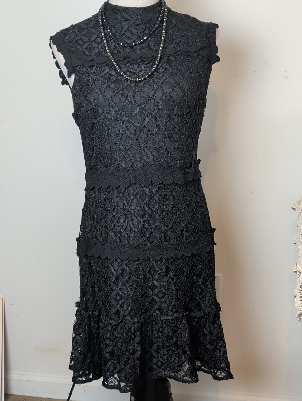 Julia Jordan Black Lace Cocktail Dress Size 8 Romantic Mock Neck Fit & Flare 8